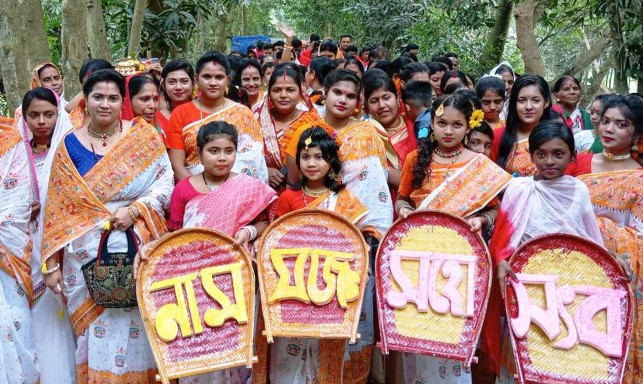 কচুয়ার উত্তর শিবপুর রাধাগোবিন্দ মন্দিরে নামযজ্ঞ মহোৎসব উপলক্ষে বর্ণাঢ্য শোভাযাত্রা